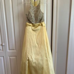 Women’s Yellow Beaded Prom Dress